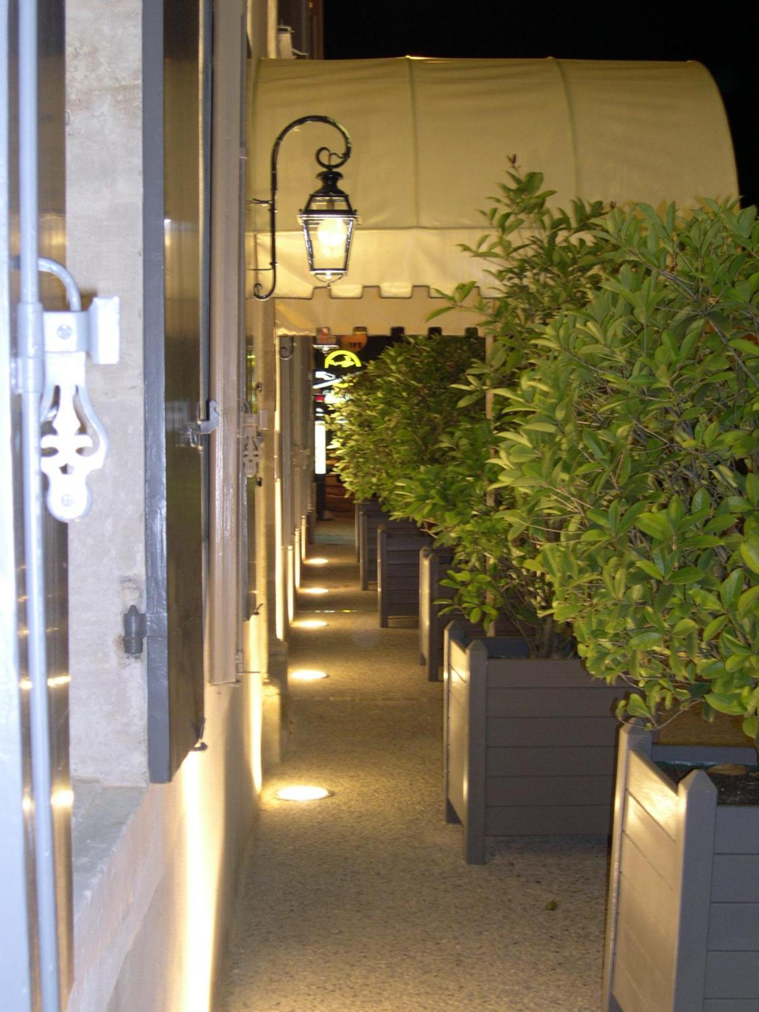 Logis Hotel - Restaurant Maison Claude Darroze Langon  Kültér fotó
