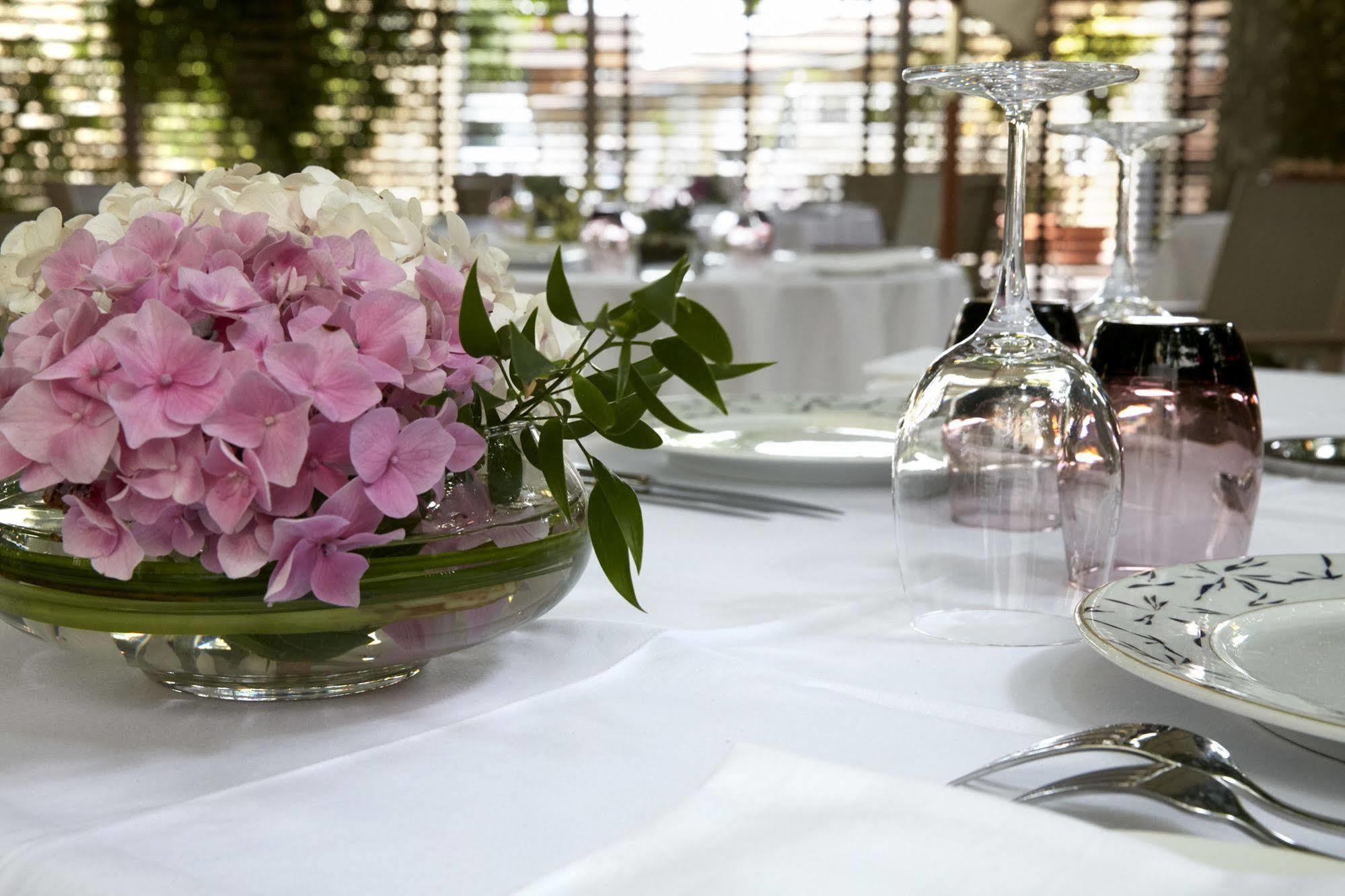 Logis Hotel - Restaurant Maison Claude Darroze Langon  Kültér fotó